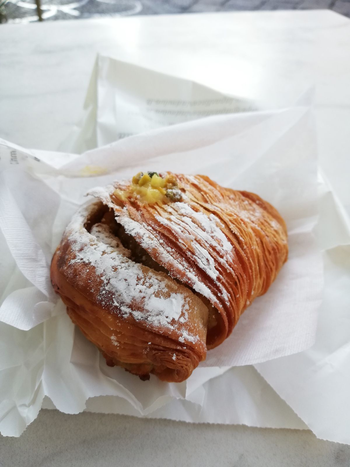 italian food pompeii dessert sfogliatella pasticceria da vivo dal 1955