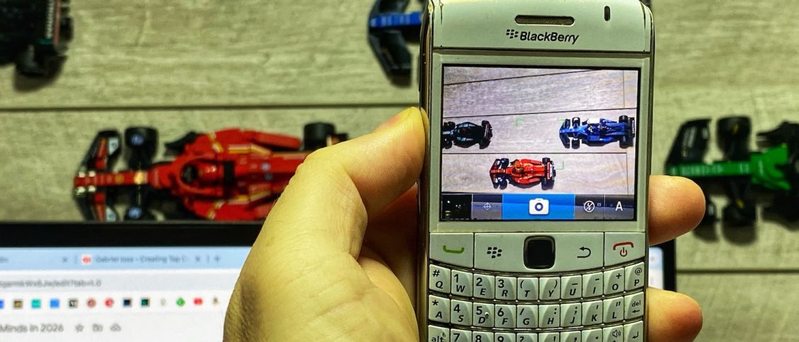 BlackBerry focus and Formula 1 displays.